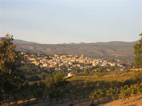 La Cadière d Azur un village perché au dessus des vignes Flickr