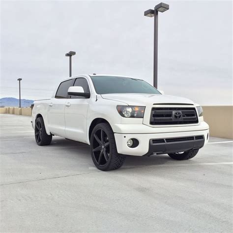 2012 Toyota Tundra Platinum Crewmax 2WD lowered on 24 inch Lexani's ...