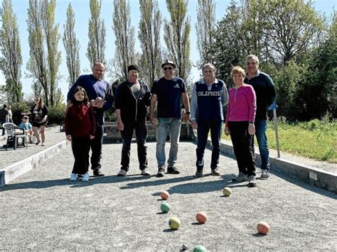 Trégunc 29 linitiation à la boule bretonne a attiré les amateurs à