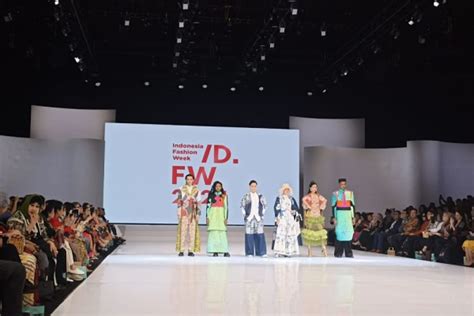 IFW 2024 Resmi Digelar 300 Desainer Siap Hiasi Runway