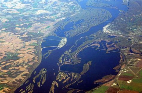 6 This Beautiful Aerial View Shows The Mississippi River Separating