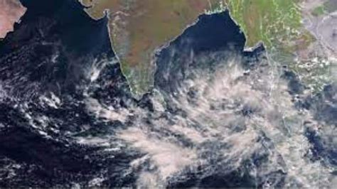 Cyclone Mandous Imd Issues Red Alert For These Three District In Tamil