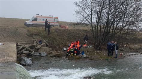 Polițiștii fac cercetări după ce o femeie din ALBA care a căzut în