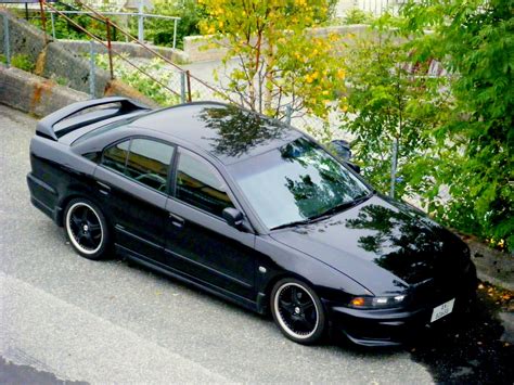 MITSUBISHI GALANT - Review and photos