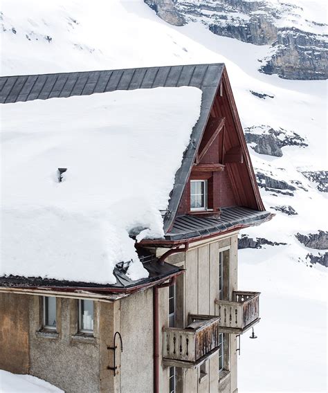 A typical alpine chalet | World Travel Magazine