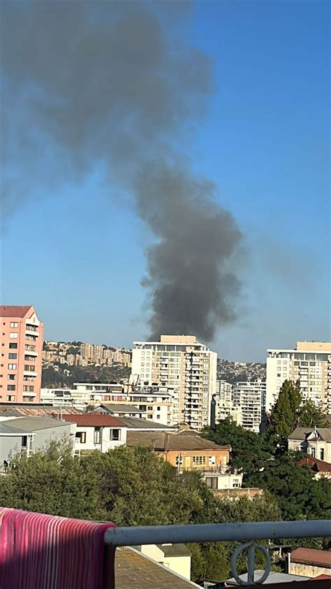 Incendio Destruye Supermercado En Viña Del Mar Evacuan Terminal De