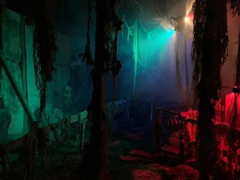 This Horror Maze In Ontario Traps You In A Nightmare And There Are New