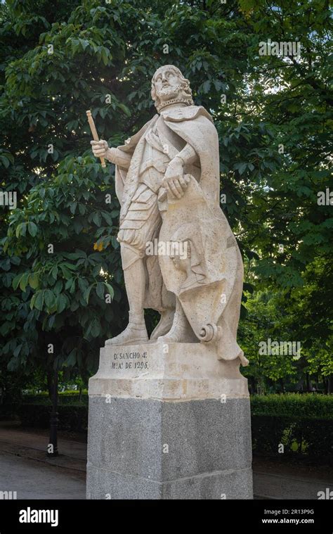 Statue Of Sancho Iv Of Castile Hi Res Stock Photography And Images Alamy