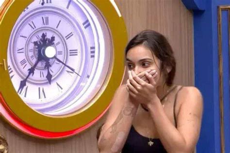 Vanessa Lopes aperta botão e desiste do BBB24