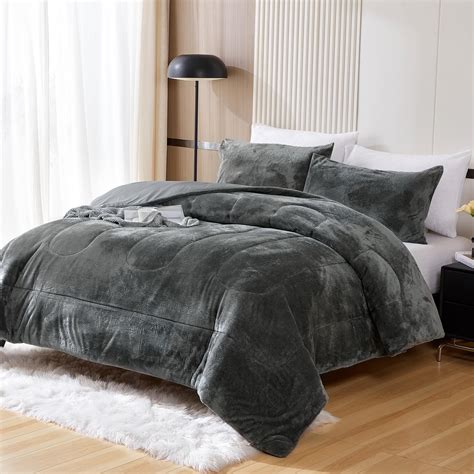 Yiyea Faux Fur Comforter Set Queen Luxury Ultra Soft Fluffy Plush