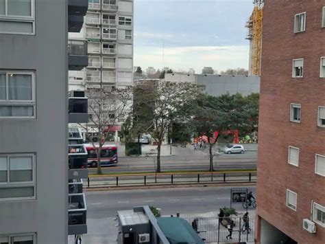 Venta Departamento A Os Dormitorios M Con Balc N Avenida