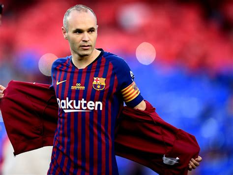 Barca Legend Andres Iniesta Target For Estudiantes - SportzBonanza