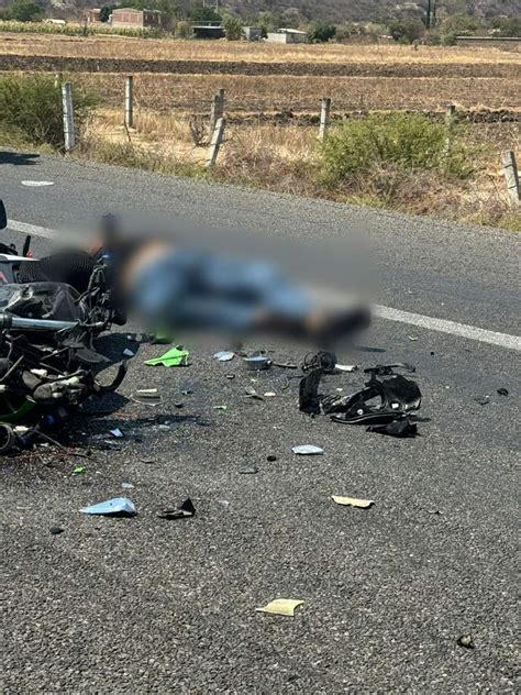 Motociclista Muere Al Derrapar Su Motocicleta Sobre La Carretera