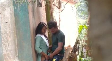 Outdoor Fuck Video 19 ThisVid