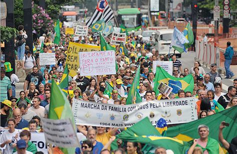 Manifestantes Protestam Por Impeachment De Dilma Em S O Paulo