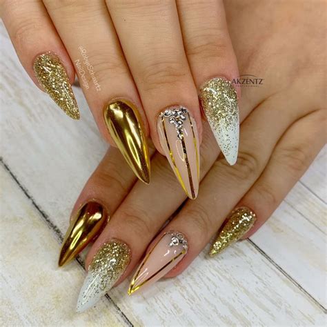 Gold Chrome And Glitters Chrome Nails Designs Gold Chrome Nails Gold Nails