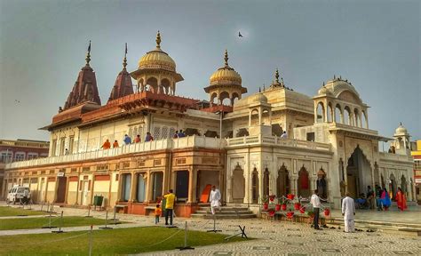 Mahavir Jain temple in Osian | Mahavir Jain temple Tour | Mahavir Jain ...