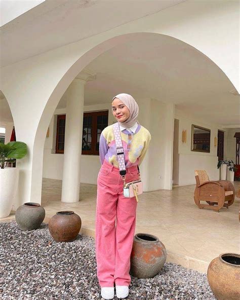 Tampil Cheerful Ini 7 Mix And Match Outfit Hijab Ala Cewek Kue