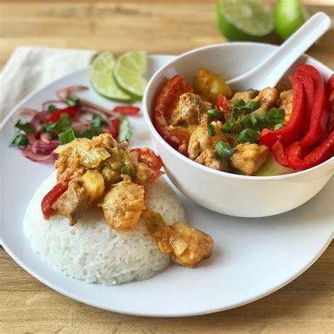 Red Thai Coconut Curry With Pork And Vegetables Yai S Thai Recipe