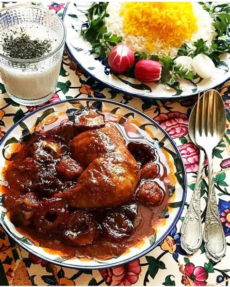 طرز تهیه خورشت آلو بخارا مجلسی با مرغ همراه با فوت و فن آن