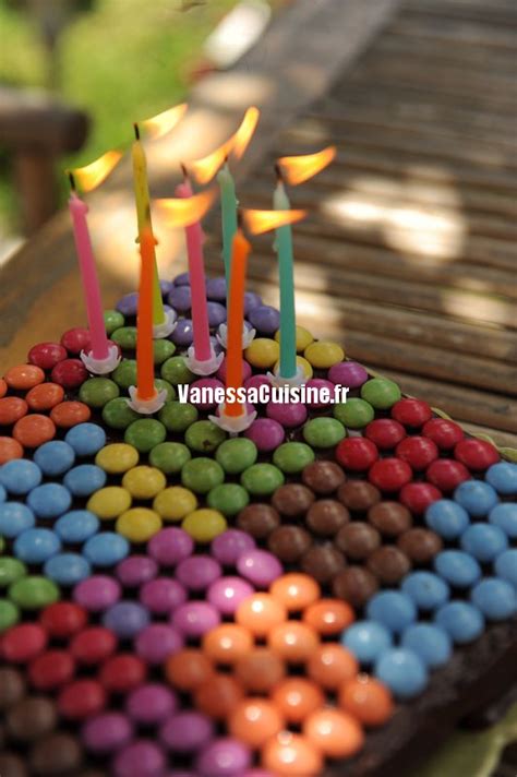 G Teau D Anniversaire Au Chocolat Et Smarties Pour Ys Recette Facile