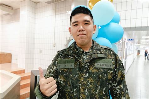 【李棟樑慰問偏遠駐軍】真誠懇切 感受滿滿關懷 軍聞 【李棟樑慰問偏遠駐軍】真誠懇切 感受滿滿關懷 青年日報