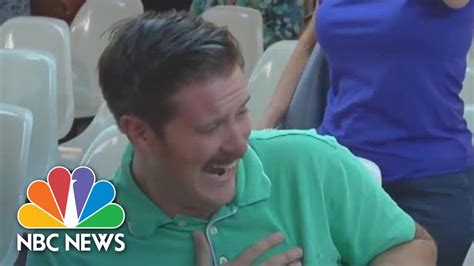 ‘green Shirt Guy Laughing Response To Sanctuary City Heckler Goes