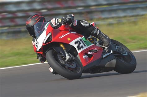 Prova Ducati Panigale V2 Bayliss TEST Replica D Autore Prove Moto It