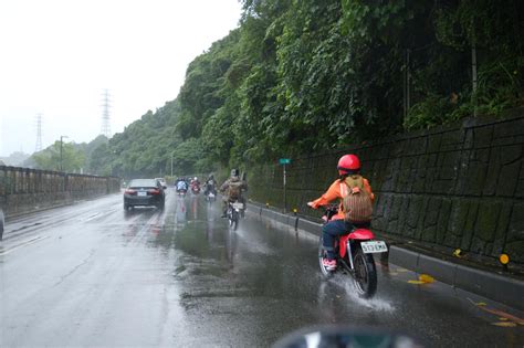 山道猴子的一生爆紅！台灣真的有青少年「逆風車隊」，專跑山送愛－esg永續台灣