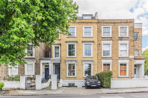 Built Around 1860 This 3543 Square Foot Victorian Townhouse Was