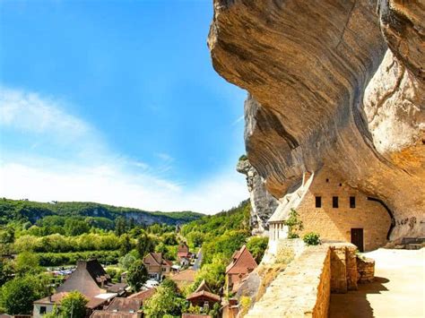 Les Eyzies Vallée De Lhomme Dordogne Patrimoine Mondial De Lunesco