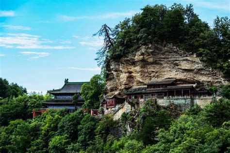 Wudang Mountain - Wudang Kung Fu School China