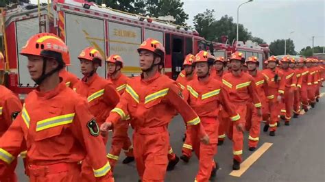 GLOBALink 1 800 Firefighters Dispatched To Henan To Fight Floods