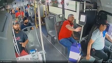 VIDEO Conductor de autobús se queda dormido y atropella a una persona