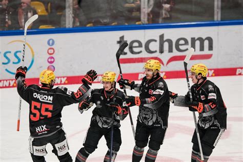 Bild Zu Del L Wen Frankfurt Gewinnen Mit Fritzmeier Eishockey Duell