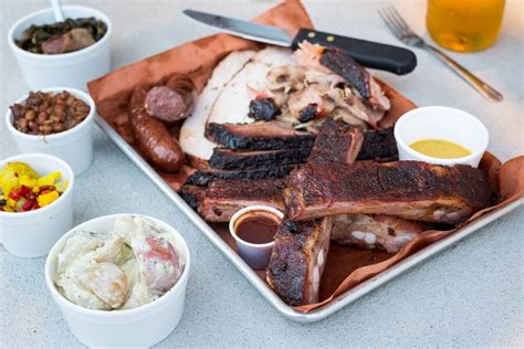 Smokehouse Live A Restaurant In Leesburg Va Thrillist