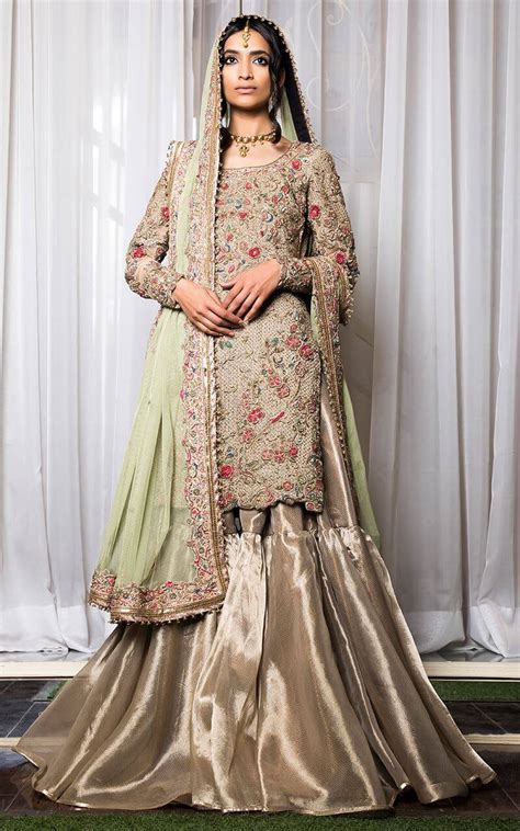 Pakistani Bridal Dresses For Nikah