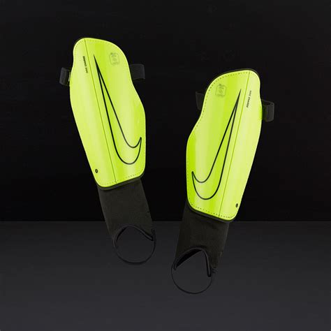 Protege Tibias Nike Charge 2 0 Protege Tibias De Football Volt