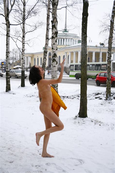 Crazy Russian Walks Naked At Winter Near Bus Station Russian Sexy Girls