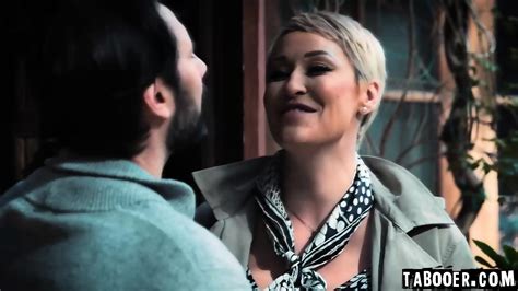 Victoria Voxxx Demands Rough Sex From Tommy Pistol