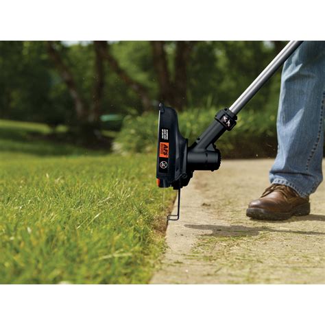 Blackdecker Lst136 40v Max Lithium High Performance String Trimmer With Power Command