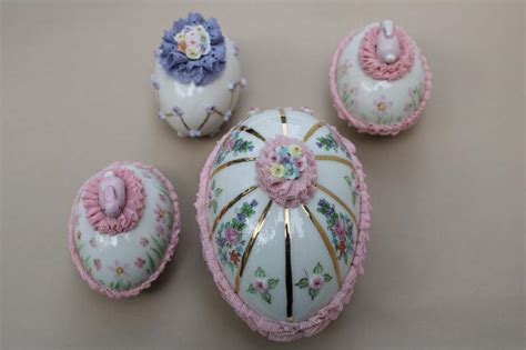 Vintage Irish Dresden China Lace Trimmed Easter Eggs And Egg Shaped