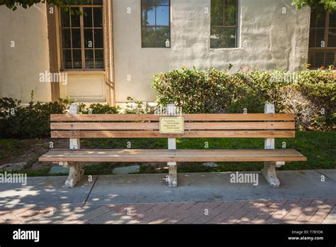 Forrest gump bench hi-res stock photography and images - Alamy