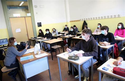 Insegnanti No Vax Emarginati Debbono Ritornare In Classe