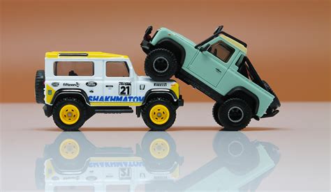 Land Rover Defender Pickup From Hot Wheels Elite Is Scary Good When Comparing To Its
