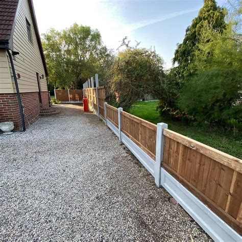 Easy Pallet Fence Ideas That Give Privacy Pallet Fence Pallet