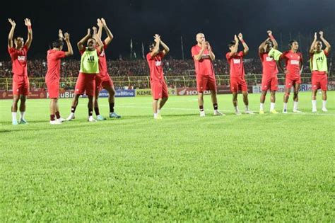 Psm Makassar Sempurnakan Pesta Juara Liga