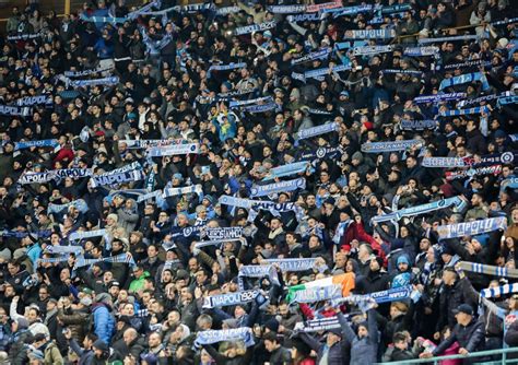 Scoppia La Pace Tra I Tifosi Del Napoli E De Laurentiis