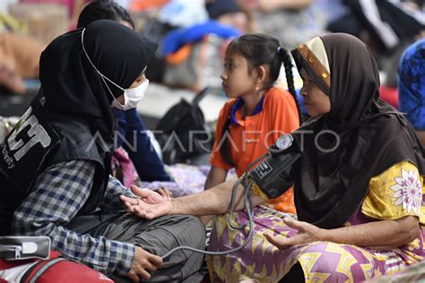 PENGUNGSI TERDAMPAK BANJIR BANDANG KOTA BATU ANTARA Foto