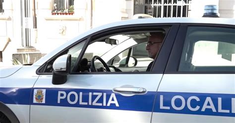 Palmi Il Comandante Della Polizia Locale Nel Mirino Nessun Passo